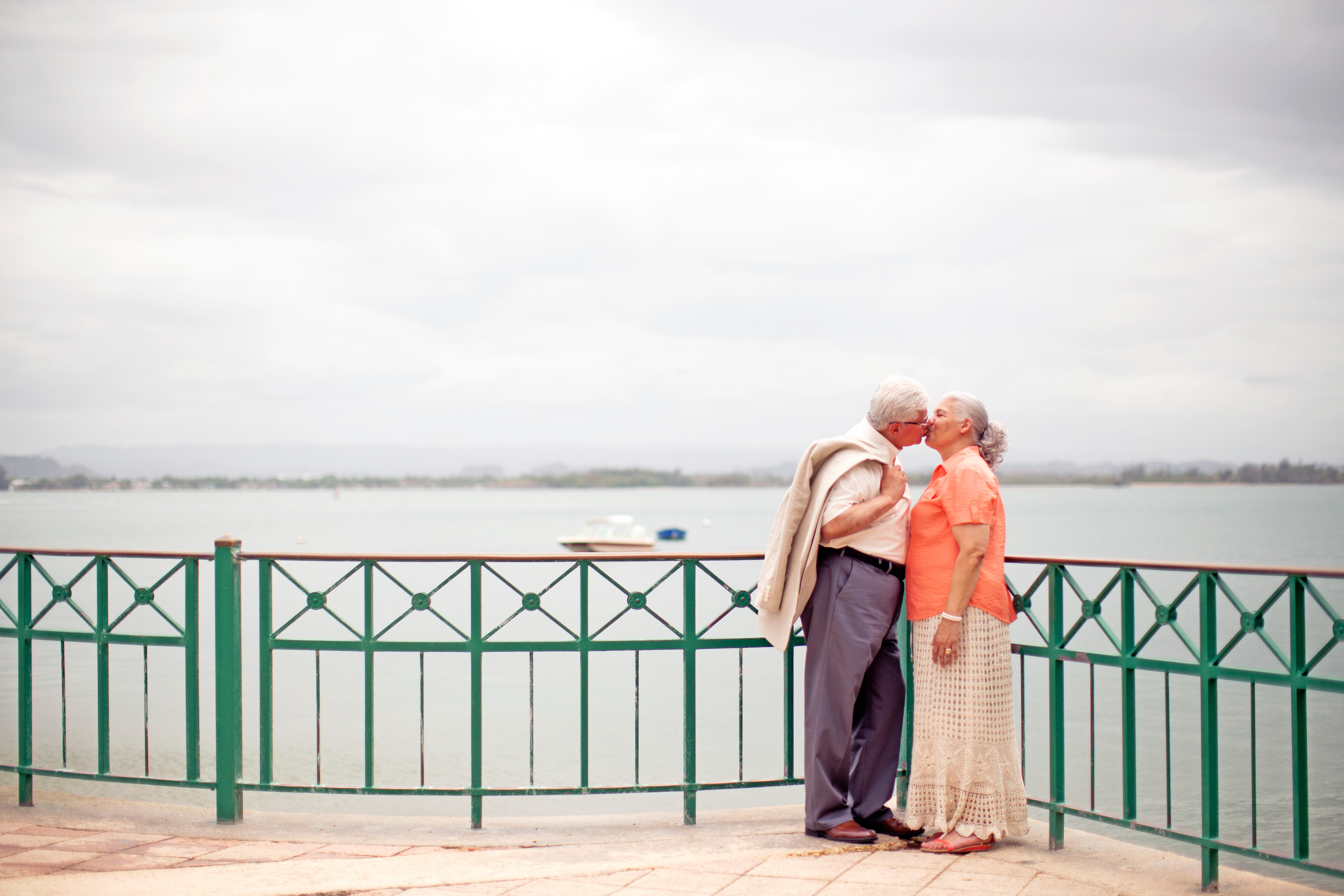 Reasons why people over 60 should choose online dating